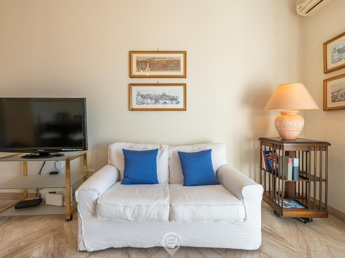 Cityscape Vista Apartment Кальярі Екстер'єр фото