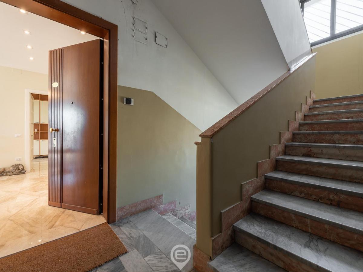 Cityscape Vista Apartment Кальярі Екстер'єр фото