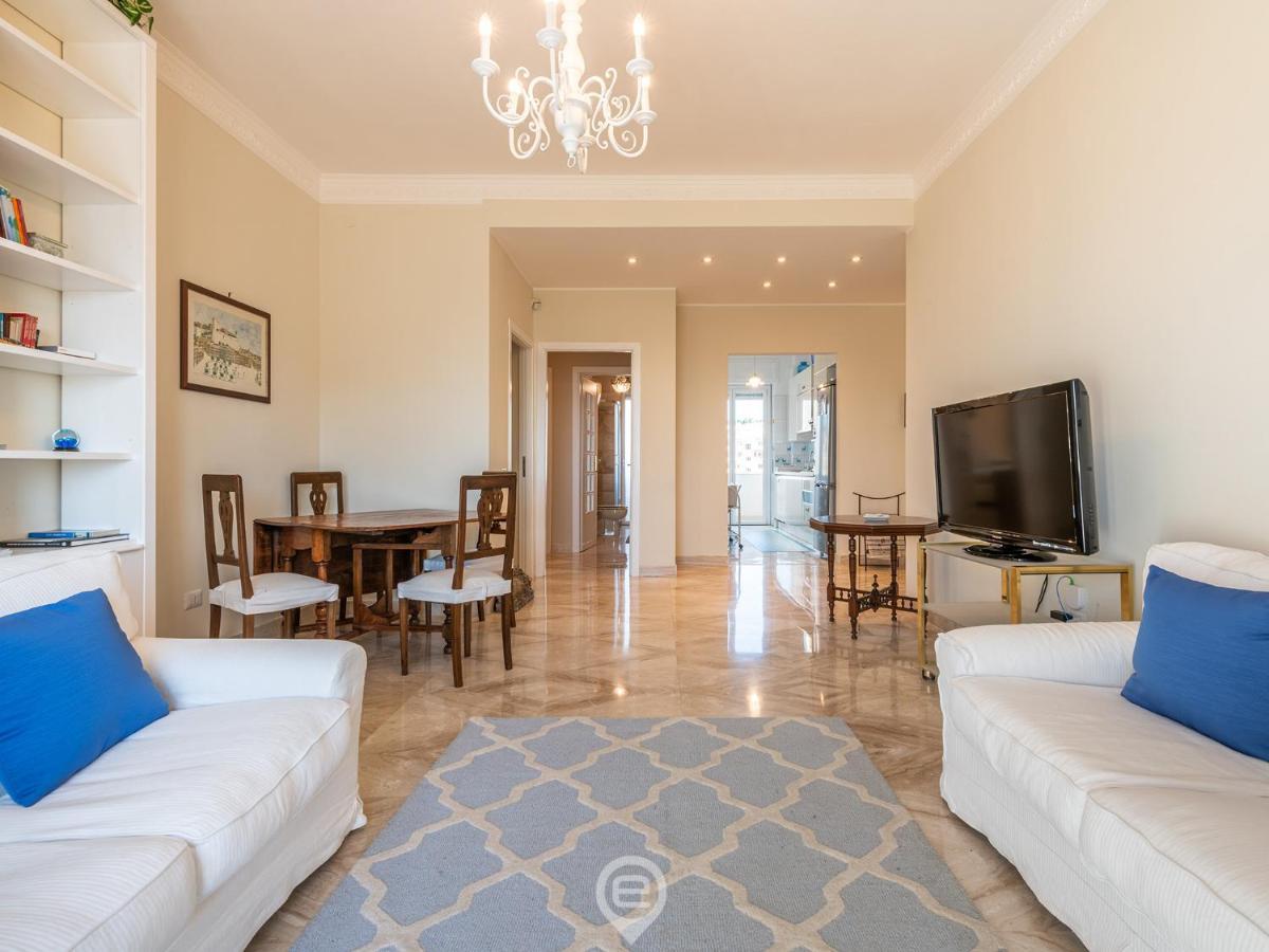 Cityscape Vista Apartment Кальярі Екстер'єр фото