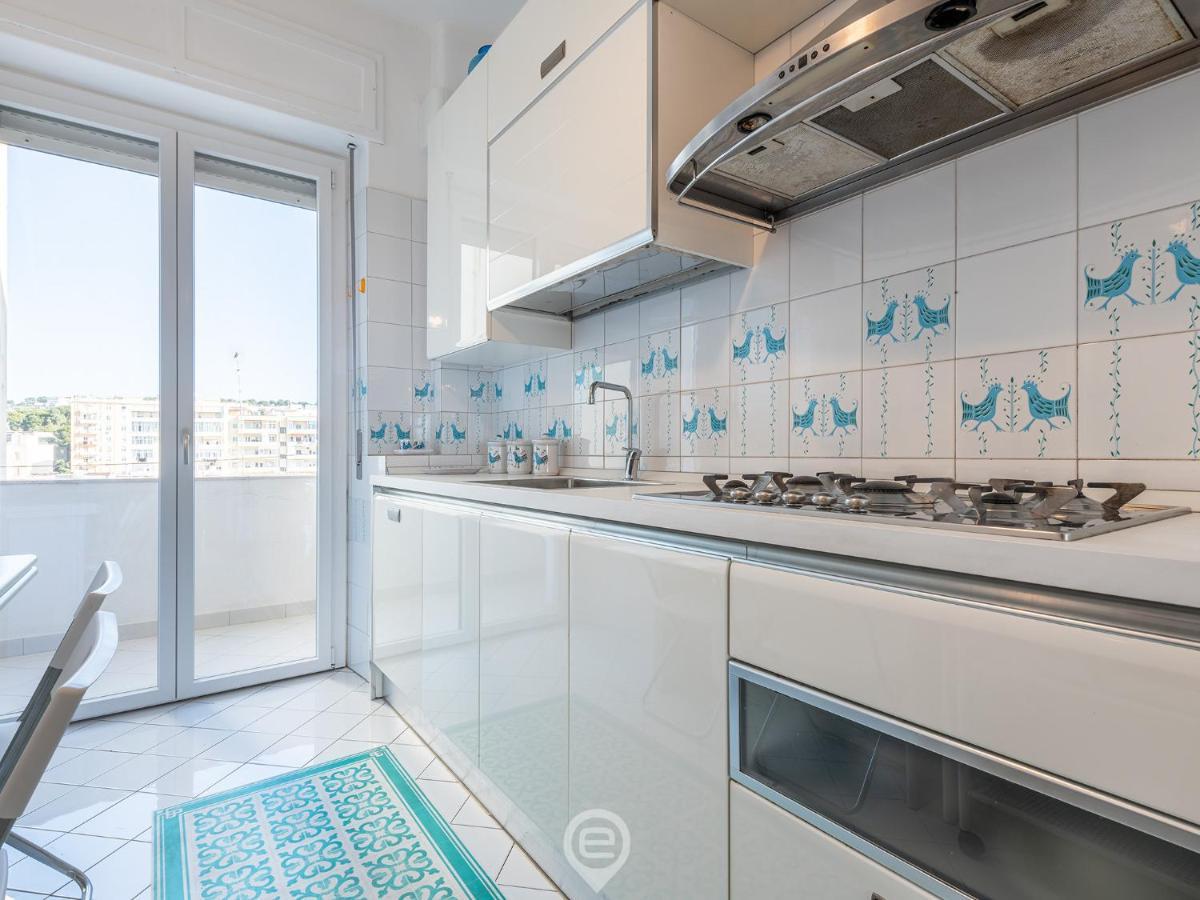 Cityscape Vista Apartment Кальярі Екстер'єр фото