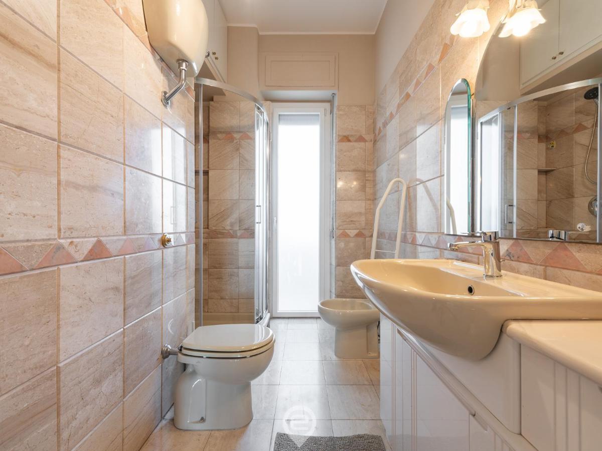 Cityscape Vista Apartment Кальярі Екстер'єр фото