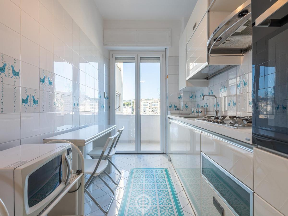Cityscape Vista Apartment Кальярі Екстер'єр фото